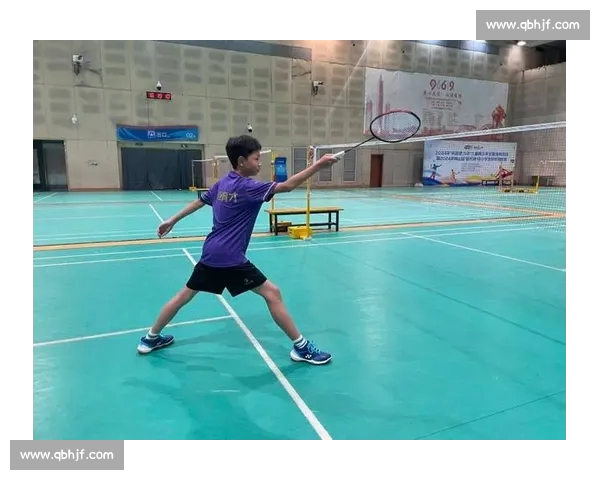 羽毛球赛场精彩纷呈选手争锋决胜局激情碰撞掀起竞技风暴